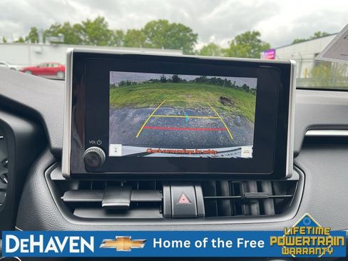 Used 2025 Toyota RAV4 XLE AWD/4WD image 14
