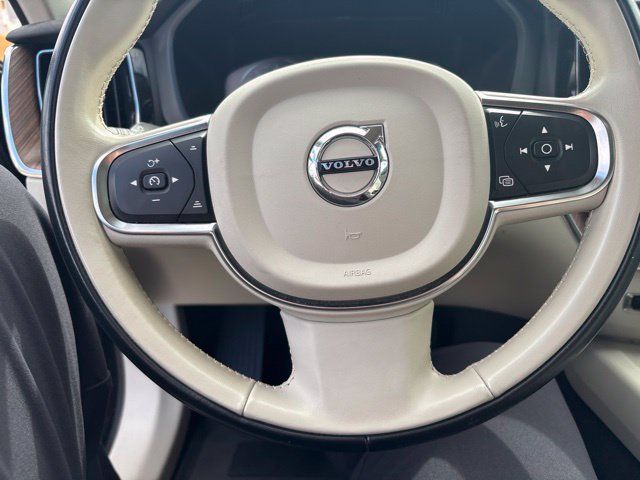 Used 2021 Volvo XC60 T6 Momentum w/ Premium Package AWD/4WD image 7