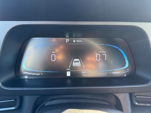 New 2025 Hyundai Elantra Sport image 32