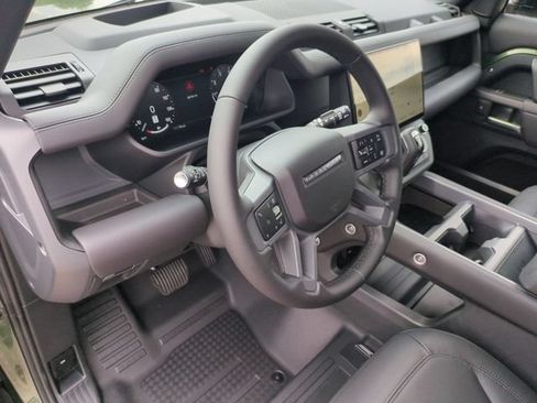 New 2026 Land Rover Defender 110 X-Dynamic SE AWD/4WD image 7