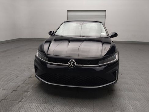 Used 2025 Volkswagen Jetta SE FWD image 15