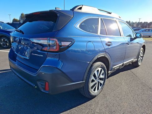 Used 2021 Subaru Outback Premium image 7