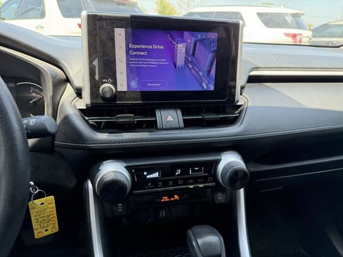 Used 2024 Toyota RAV4 LE FWD image 28