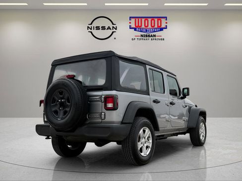 Used 2021 Jeep Wrangler Unlimited Sport image 3