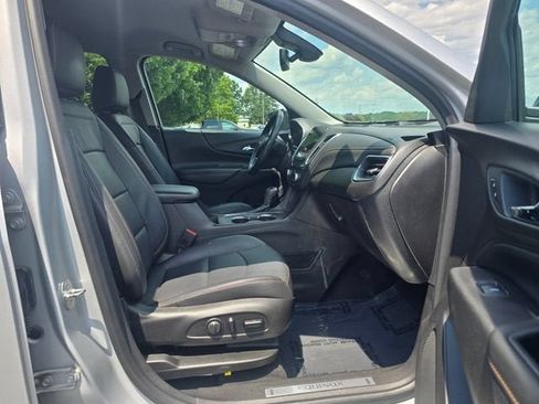 Used 2018 Chevrolet Equinox Premier AWD/4WD image 16