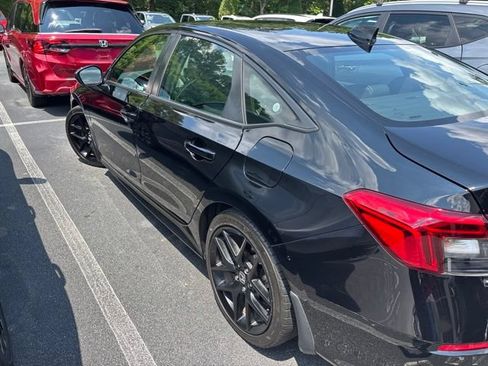Used 2023 Honda Civic Sport image 5