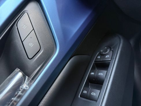 New 2026 Chevrolet Equinox EV LT image 15