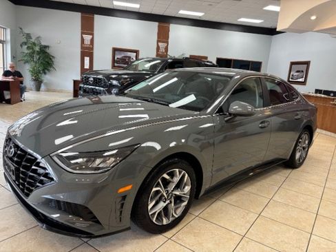 Used 2021 Hyundai Sonata SEL FWD image 1