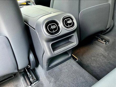 Used 2026 Mercedes-Benz GLC 300 4MATIC image 19