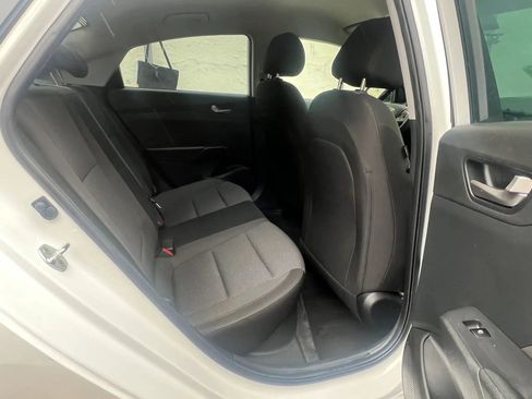 Used 2022 Hyundai Accent SE FWD image 28