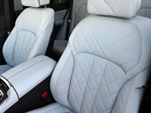 New 2026 BMW X5 xDrive50e w/ Executive Package image 10