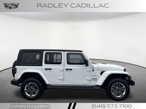 Used 2022 Jeep Wrangler Unlimited Sahara w/ Cold Weather Group AWD/4WD image 22