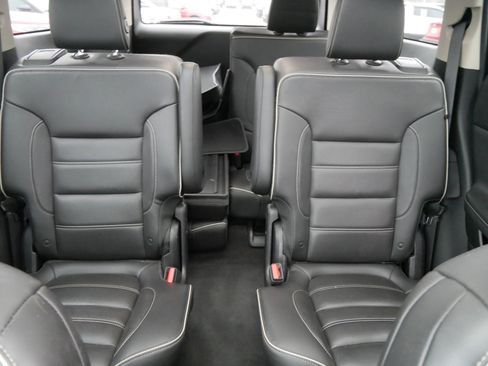 Used 2018 GMC Acadia Denali w/ Technology Package image 13