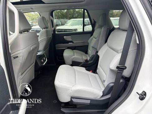 New 2026 Ford Expedition Active image 27