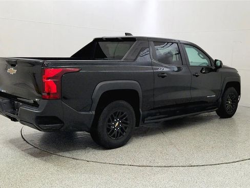 Used 2024 Chevrolet Silverado EV W/T AWD/4WD image 7