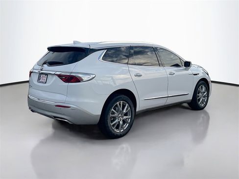 Used 2023 Buick Enclave Essence w/ Experience Buick Package image 7