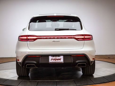 Certified 2025 Porsche Macan image 7