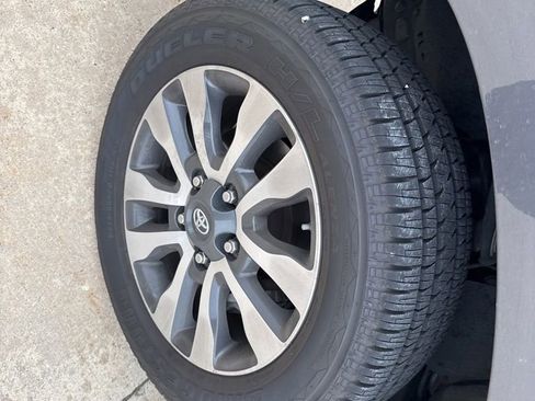 Used 2018 Toyota Sequoia Limited AWD/4WD image 12