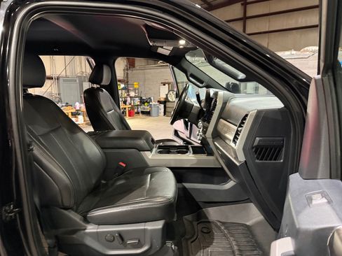 Used 2022 Ford F250 Lariat w/ Lariat Ultimate Package AWD/4WD image 26
