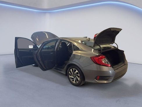 Used 2018 Honda Civic EX image 12