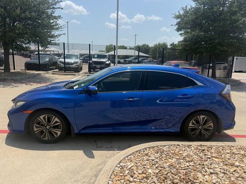 Used 2017 Honda Civic EX image 2