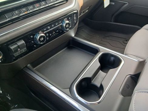 New 2026 GMC Sierra 2500 SLT w/ SLT Convenience Package image 25