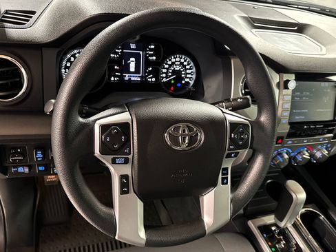 Used 2021 Toyota Tundra SR5 w/ SR5 Upgrade Package AWD/4WD image 19
