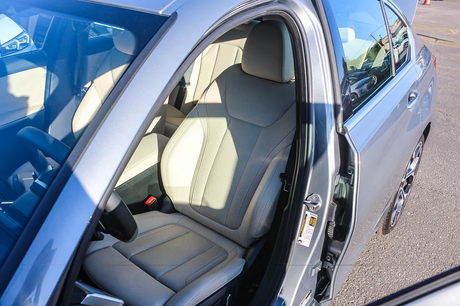 Used 2026 BMW 330i Sedan w/ Premium Package RWD image 30