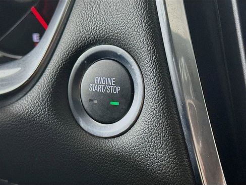 Used 2023 Chevrolet Traverse Premier image 27