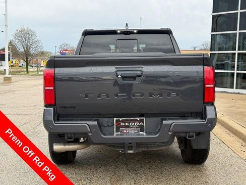 Used 2024 Toyota Tacoma TRD Off-Road w/ TRD Off Road Premium Package image 4