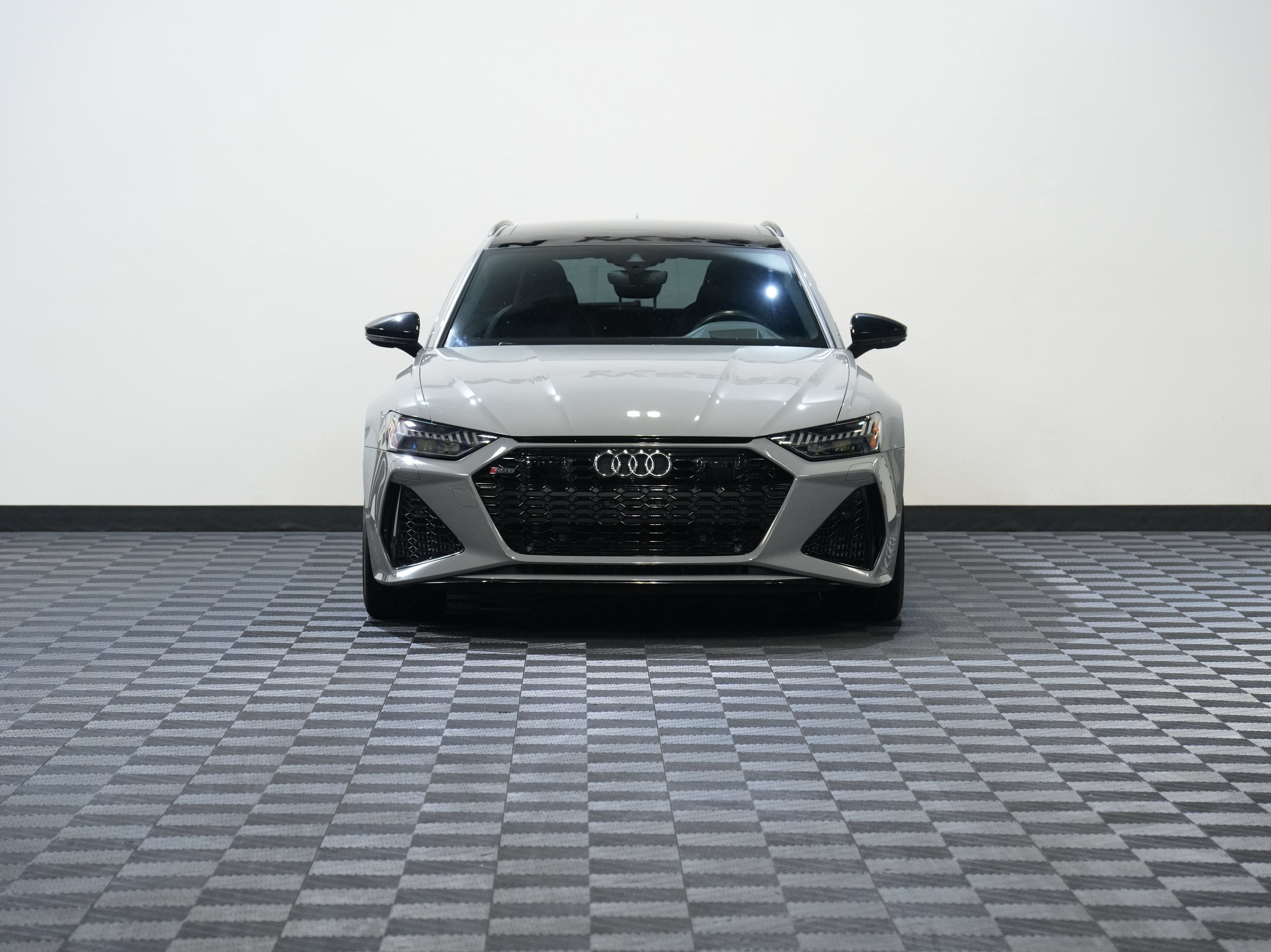 Used 2022 Audi RS 6 AWD/4WD image 4