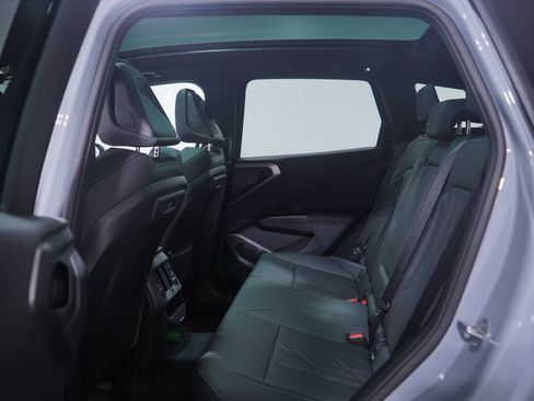 Used 2025 BMW X3 xDrive30i w/ M Sport Package image 9