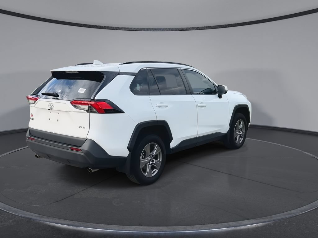 Used 2024 Toyota RAV4 XLE w/ Convenience Package FWD image 8