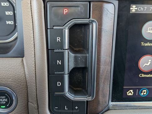 Used 2021 GMC Yukon XL Denali image 29