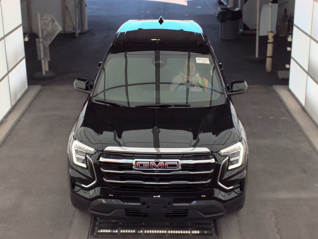 Used 2026 GMC Terrain Elevation AWD/4WD image 2