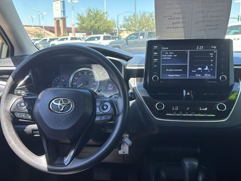 Used 2022 Toyota Corolla LE FWD image 12