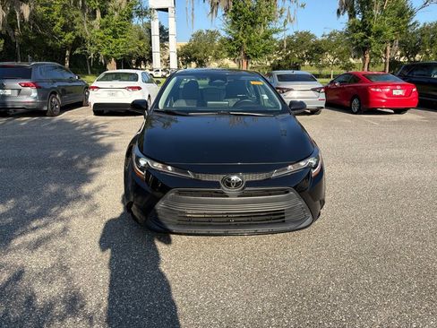 Used 2023 Toyota Corolla LE FWD image 5