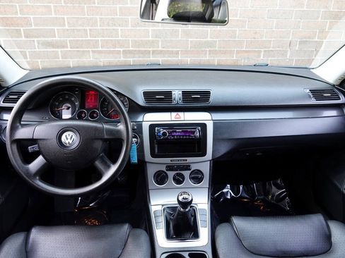 Used 2007 Volkswagen Passat 2.0T FWD image 84