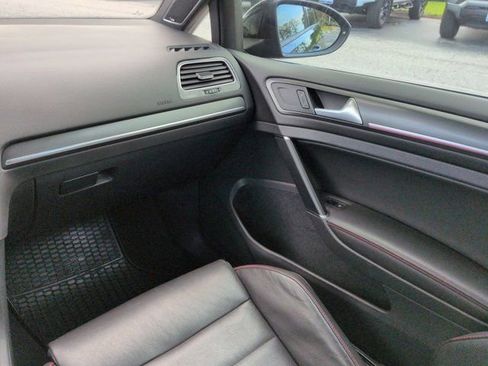 Used 2018 Volkswagen GTI Autobahn FWD image 15