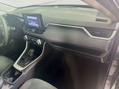 Certified 2020 Toyota RAV4 XLE image 28