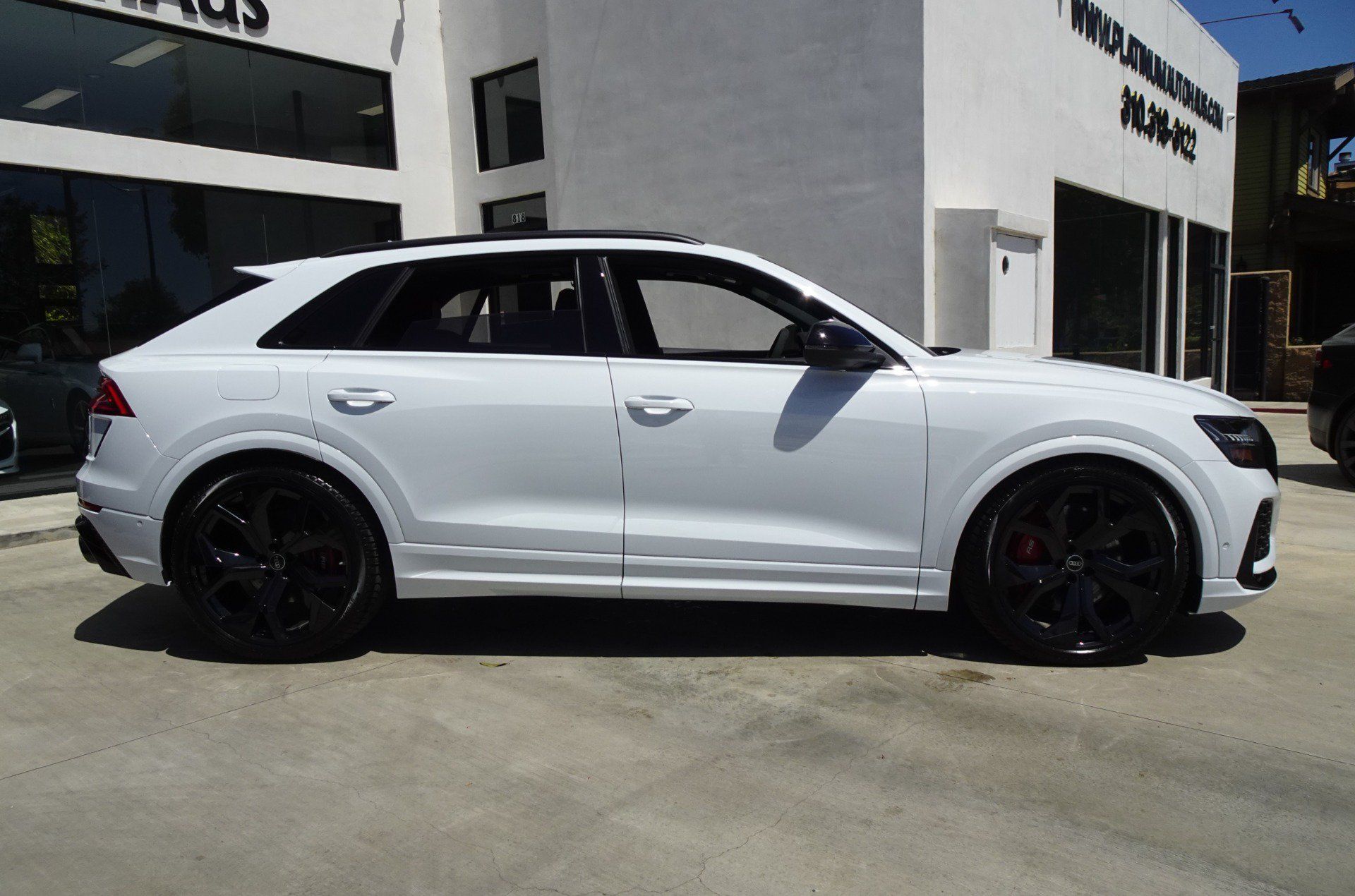 Used 2024 Audi RS Q8 AWD/4WD image 9