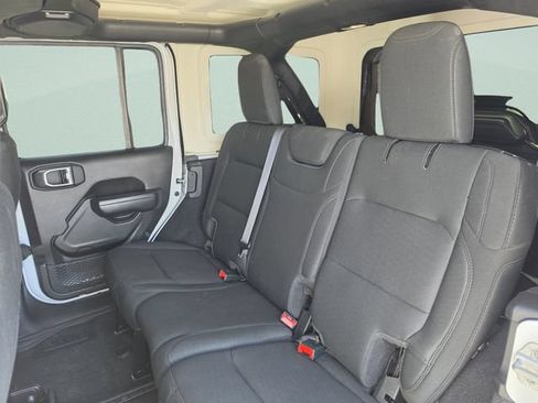 Used 2022 Jeep Wrangler Unlimited Sport AWD/4WD image 19