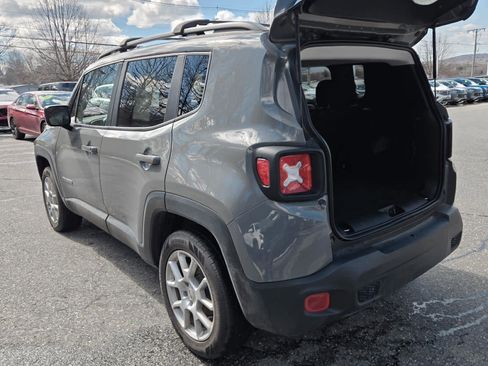 Used 2022 Jeep Renegade Latitude w/ Convenience Group image 13