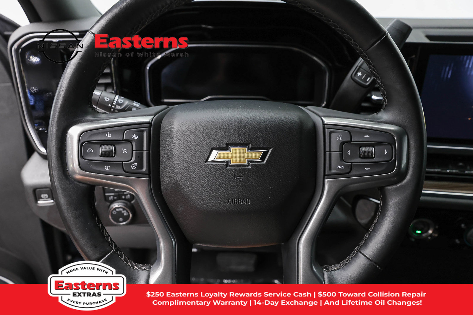 Used 2023 Chevrolet Silverado 1500 LT AWD/4WD image 12