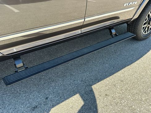 New 2026 RAM 2500 Limited AWD/4WD image 18