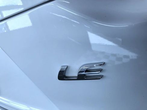 Used 2025 Toyota Corolla LE image 15