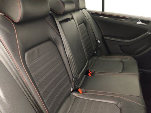 Used 2016 Volkswagen Jetta GLI SE FWD image 19