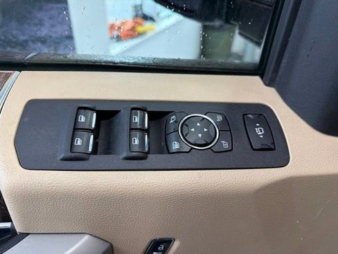 Used 2017 Ford F250 Lariat w/ Chrome Package AWD/4WD image 19