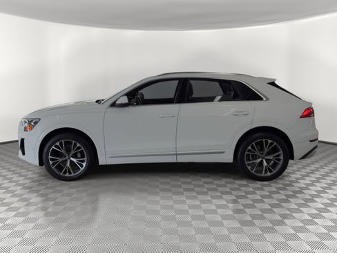 Used 2024 Audi Q8 Prestige w/ Prestige Package AWD/4WD image 2