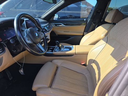 Used 2021 BMW 750i xDrive w/ Executive Package AWD/4WD image 4